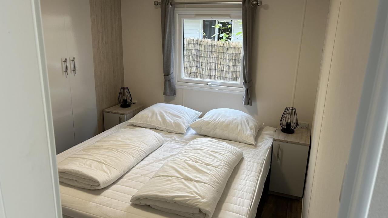 הונדרלו Chalet In De Veluwse Bossen מראה חיצוני תמונה